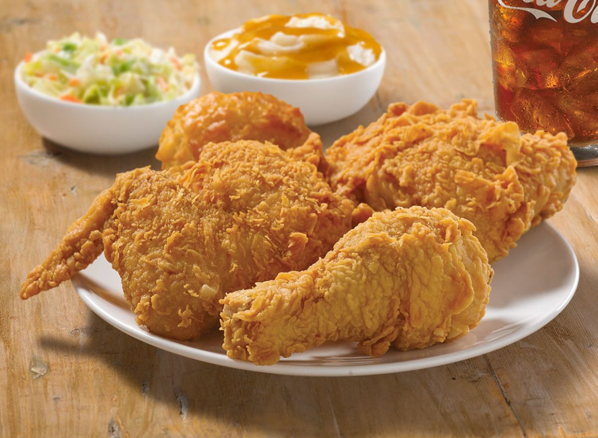 Como fazer frango frito caseiro crocante e suculento